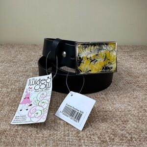 Twisted Cow NWT Leather/Enamel Black/Yellow Belt Women’s Size 38-43